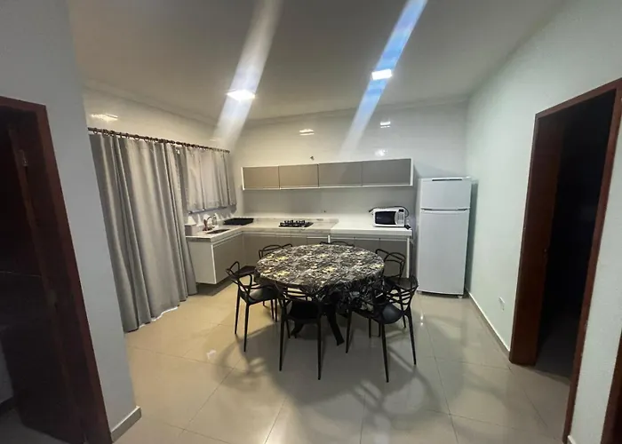 Apartamento aconchegante em frente à praia. Ubatuba